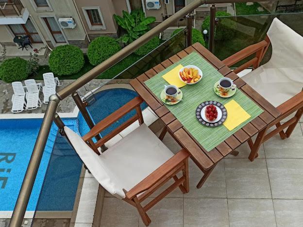 голям с прекрасна гледка кьм морето Apartment *