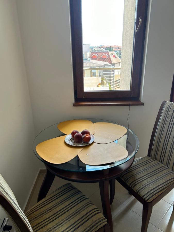 голям с прекрасна гледка кьм морето Apartment *